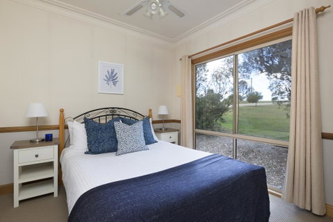 Windsors Edge Cottage Rothbury - Surfers Gold Coast 2