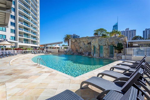 Wings Resort - Private Apartments - Surfers Gold Coast 0