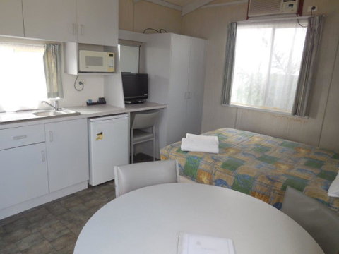 Wodonga Caravan & Cabin Park - Surfers Gold Coast 2