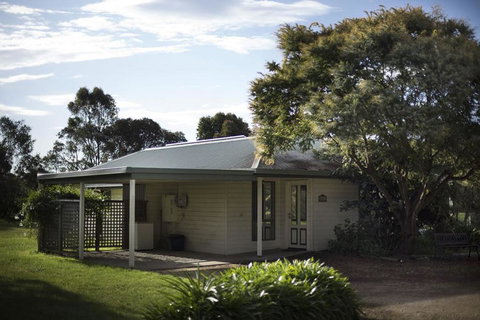 Woongara Cottage - Pet Friendly Country Retreat - Surfers Gold Coast 1