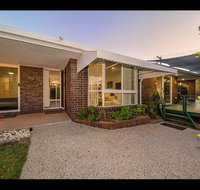 Woorim Secluded Palms Cottage - Surfers Gold Coast