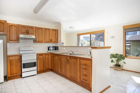 Wooroonga Crescent 9 Kioloa NSW 2539 - Surfers Gold Coast 1