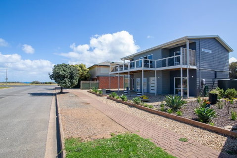 Xanadu - Aldinga Beach - Surfers Gold Coast 1
