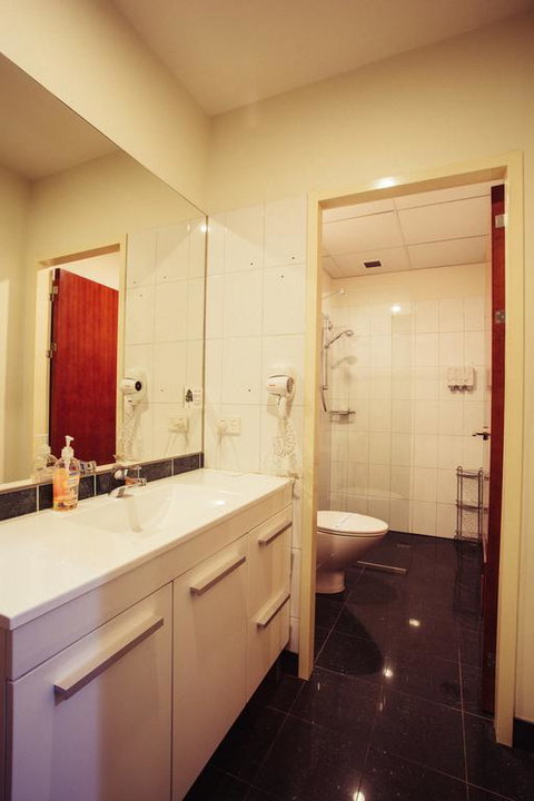 YTI Garden Hotel - Surfers Gold Coast 3