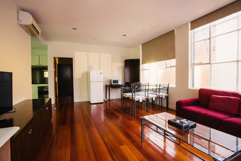 YTI Garden Hotel - Surfers Gold Coast 1