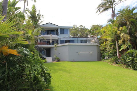 Zaffiro Beach House - Surfers Gold Coast 0