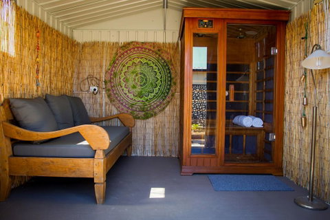 Zen Escape Guest House - Surfers Gold Coast 2