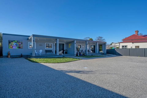 Zoo Villas : Villa Zebra - Central Wynyard - Surfers Gold Coast 2