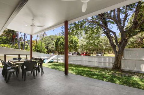 Coongarra Esplanade 41 Lakeshores - Surfers Gold Coast 1