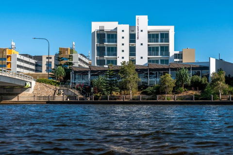 Mercure Sunshine Coast Kawana Waters - Surfers Gold Coast 0