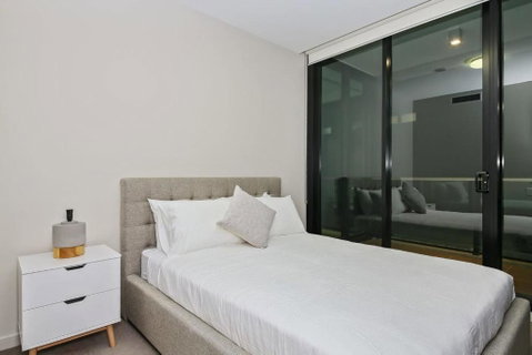A Comfy Albert Park Apt Next To Grand Prix Circuit - Surfers Gold Coast 3