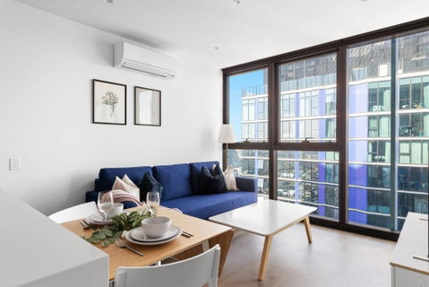 A Cozy & Comfy 2BR Apt Up In The Clouds Near CBD - Surfers Gold Coast 3