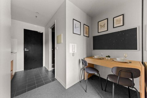 A Cozy Studio Near The University Of Melbourne - Surfers Gold Coast 2
