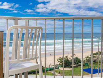 Absolute Beachfront Apartment in Paradise