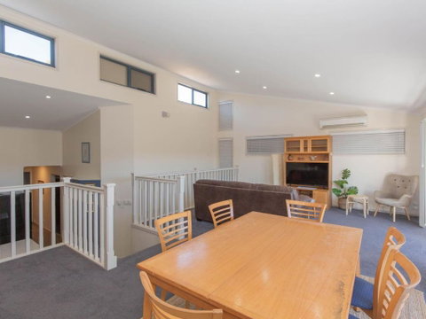 Acacia 4 2 Kirwan Close - Surfers Gold Coast 0