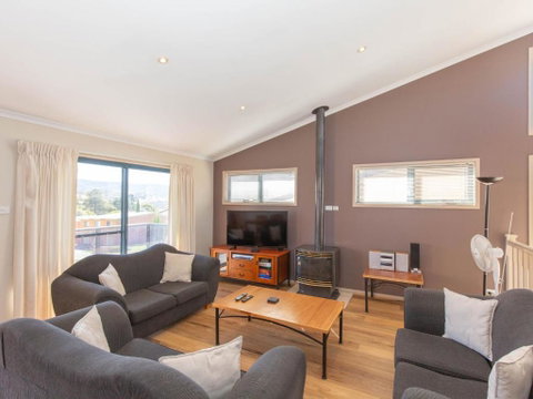 Acacia 5 2 Kirwan Close - Surfers Gold Coast 1