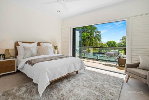 Affordable Luxury By The River - Surfers Gold Coast 3