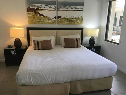 Amazing Rooftop Resort Experience With Hot Tub - Surfers Gold Coast 2