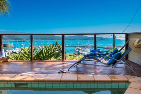 Airlie Sea-Clusion - Surfers Gold Coast 1