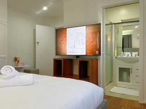 All-Seasons Comfort - Close To CBD & Air Port - Surfers Gold Coast 2