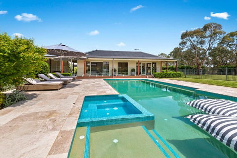 Amaroo Luxury Family Resort Mornington Peninsula - Surfers Gold Coast 1