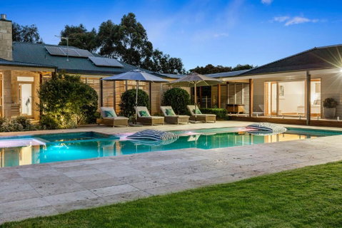 Amaroo Luxury Family Resort Mornington Peninsula - Surfers Gold Coast 3