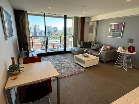 Amazing City Skyline Apartment - Pool, Gym, Sauna. - Surfers Gold Coast 0