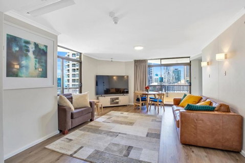 Apartment On Top Of The Park - Surfers Gold Coast 0