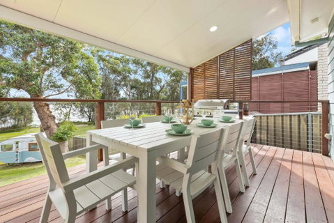 Aqua By Experience Jervis Bay - Surfers Gold Coast 3