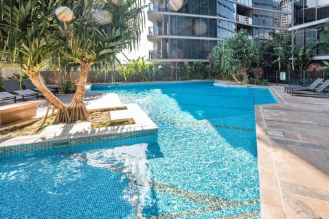 Artistic South Brisbane 2 Bedroom Apartment With Parking - Surfers Gold Coast 2
