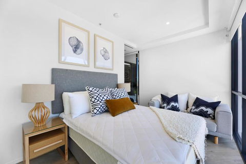 Avalon Apartments - QStay - Surfers Gold Coast 3