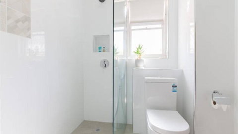 B4 Crawley Apartment 1 BRM & Sleepout Near UWA - Surfers Gold Coast 4