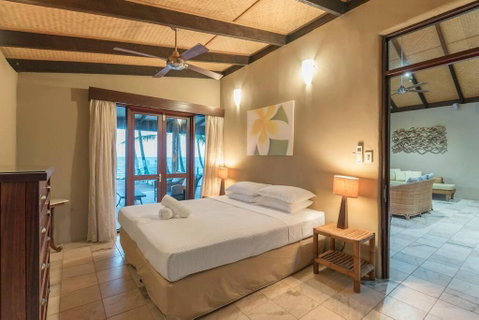 BALA Beach House On ABSOLUTE Beachfront - Surfers Gold Coast 4