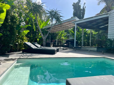 Bamboo Beach House & Studio - Surfers Gold Coast 1
