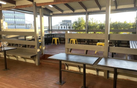 Banana Backpackers - Surfers Gold Coast 0