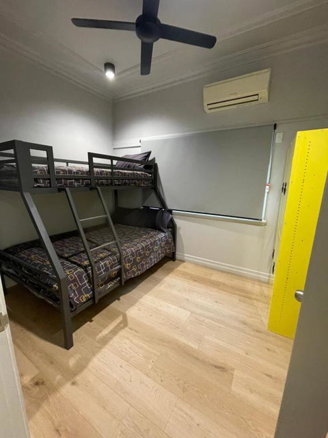 Banana Backpackers - Surfers Gold Coast 4