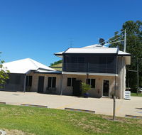Emerald Park Motel - Surfers Gold Coast