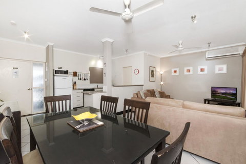 Nimrod Resort Apartments - Surfers Gold Coast 3