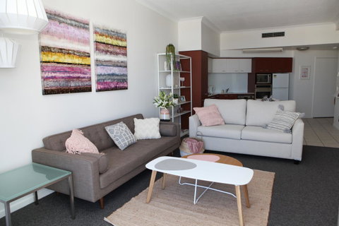 Chevron Renaissance Ocean View - Surfers Gold Coast 14