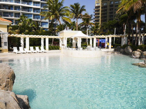 Chevron Renaissance Ocean View - Surfers Gold Coast 25