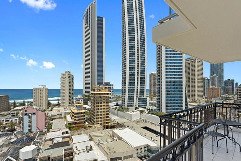 Chevron Renaissance Ocean View - Surfers Gold Coast 21