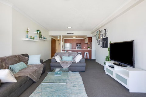 Chevron Renaissance Ocean View - Surfers Gold Coast 10