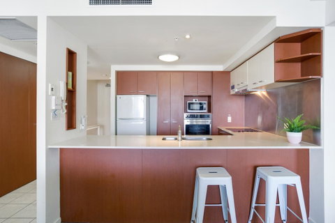 Chevron Renaissance Ocean View - Surfers Gold Coast 7