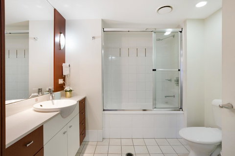 Chevron Renaissance Ocean View - Surfers Gold Coast 5