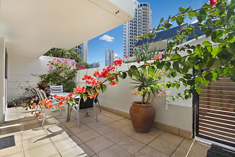 Hibiscus On The Beach - Surfers Gold Coast 35