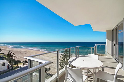 Hibiscus On The Beach - Surfers Gold Coast 26