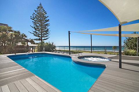 Hibiscus On The Beach - Surfers Gold Coast 4