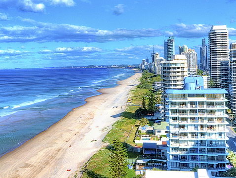 Hibiscus On The Beach - Surfers Gold Coast 1