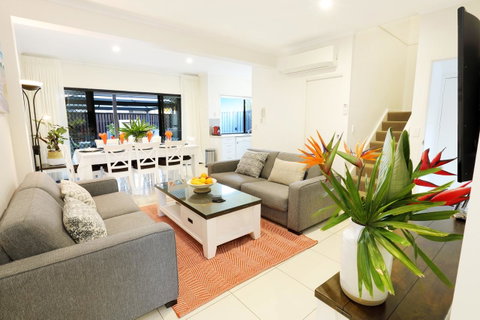 Lotus Retreat - Surfers Gold Coast 0