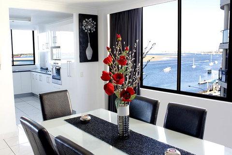 Beaconlea - Surfers Gold Coast 10
